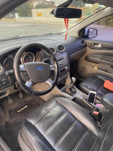 Ford Focus 2 2.0 Ghia Mt