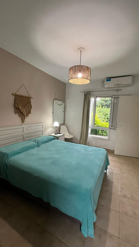 En Venta Casa De Dos Dormitorios En Barrio Bernel
