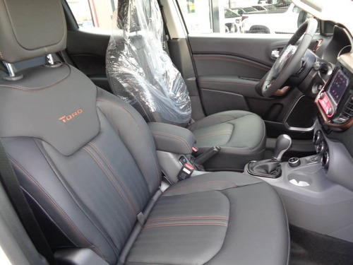 Imagem 10 de 15 de Fiat Toro Cd 2.0 Volcano Aut.