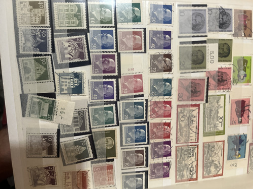 Sello Correo + De 2000 Estampillas En Clasificador Completo (Usado)