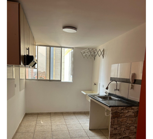 Alquilo Departamento En Condominio Torres Del Campo - Comas