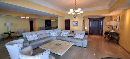 Apartamento En Venta En Gazcue - Malecón