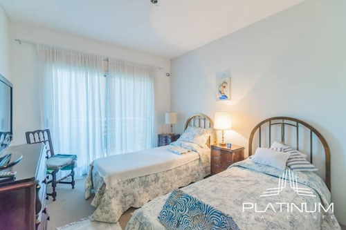Imagen 19 de 22 de Hermoso Piso De Categoría 3 Dormitorios 4 Baños Cochera Cocina Separada Lavadero