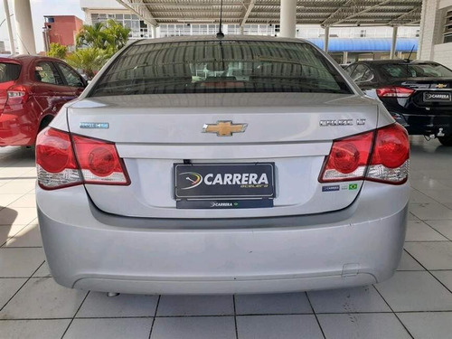 Imagem 4 de 13 de Cruze 1.8 Lt 16v Flex 4p Automático