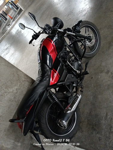Vendo O Cambio ,execelente Moto Bajaj V15 150cc Todos Los Pa