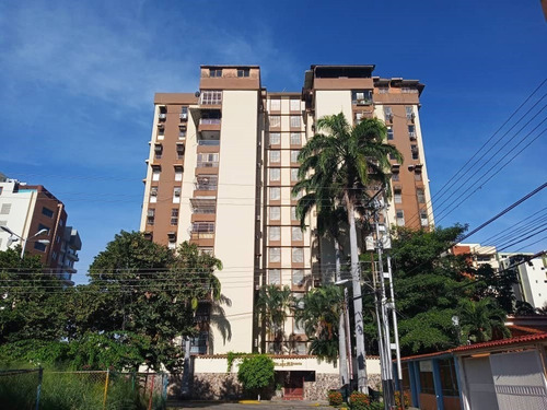 Imagen 1 de 24 de Apartamento En Venta En El Bosque Maracay // 04243385555