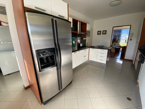 Imagen 7 de 14 de Se Vende Apartamento L. De Chuao 182 M² 3h+s/3b+s/2pe