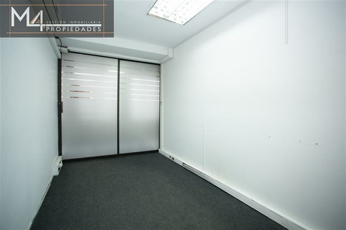 Oficina En Venta De 6 Privados En Providencia