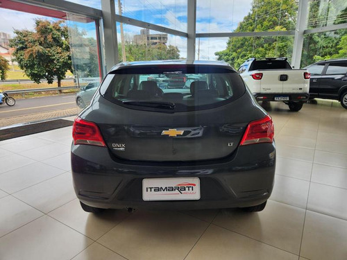 Chevrolet Onix 1.0 Lt 8v Flex 4p Manual