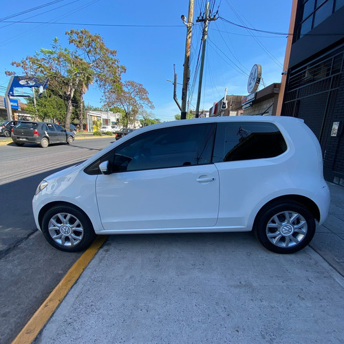Volkswagen Up! 1.0 High Up! 75cv 3 p