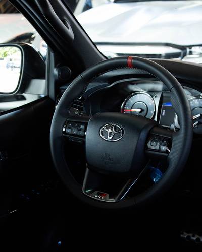 Toyota Hilux Gr-sport 2025 Edición Deportiva Y Limitada