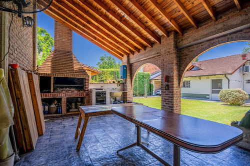 Casa 5 Ambientes En Ciudad Evita, Apta Crédito