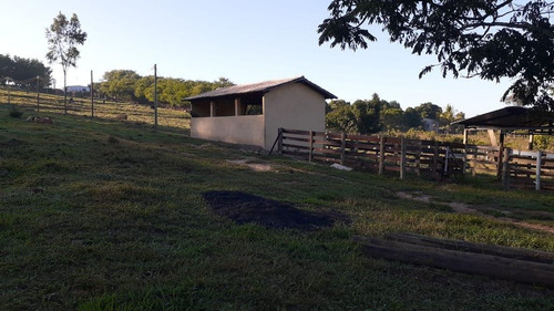 Sítio À Venda, 28000 M² Por R$ 600.000 - Saltinho - Elias Fausto/sp - Si0040
