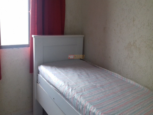 Casa Terrea No Bairro Vila Palmares Em Santo Andre Com 02 Dormitorios - V-29365
