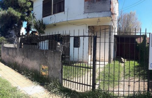 Imagen 6 de 9 de Casa 6 Ambientes Excelente Ubicación En Berazategui