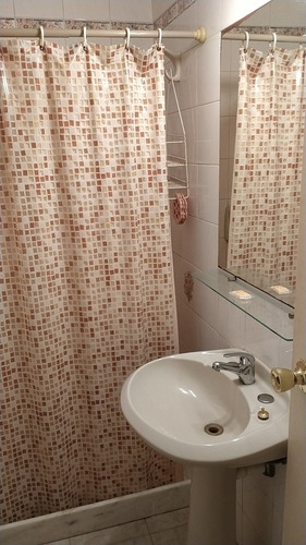 Apartamento Frente Al Mar En Pequeño Complejo.