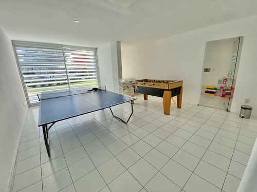 Venta De Apartamento De 1 Dormitorio En Brava En Edificio Torre Marina Punta Del Este