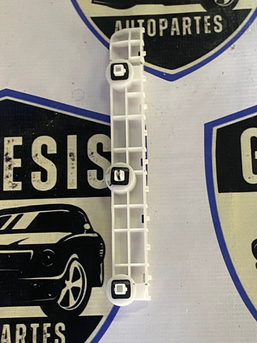 Guia Facia Tarsera Derecha Nissan Versa 2012-2019 852203ba0a (Usado)