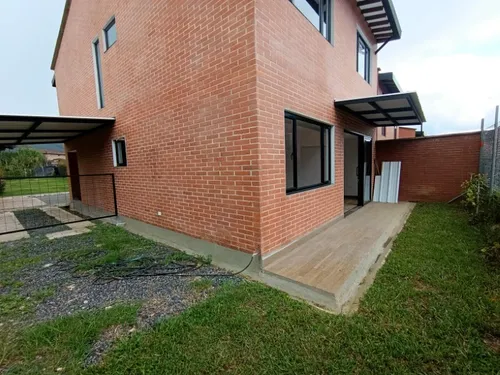 Casa En Arriendo Ubicada En El Retiro Sector Via La Fe (27251).