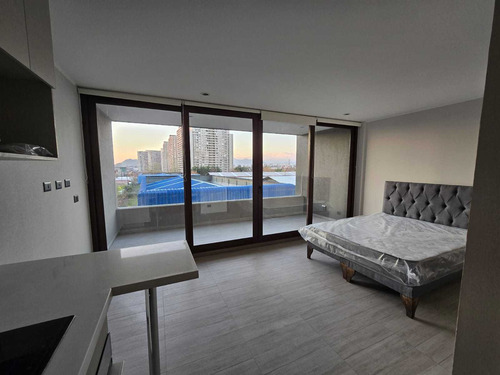 Arriendo Depto. Studio Amoblado, Macul (104029)