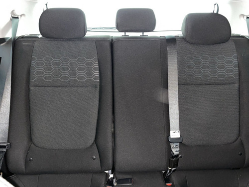 Imagen 16 de 25 de Kia Rio Vibrant