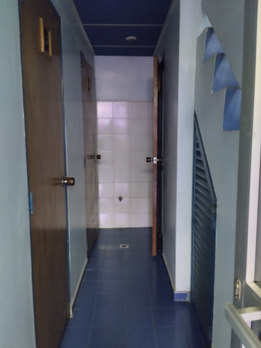 Edificio En La Av. Rómulo Gallegos. Venta