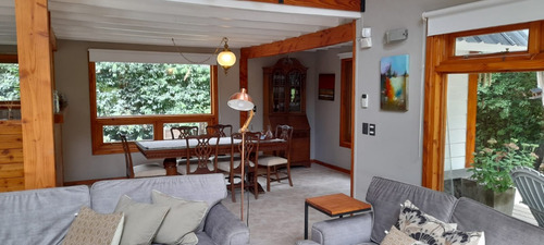 Casa Familiar En Venta 3 Habitaciones 5 Ambientes Villa La Angostura