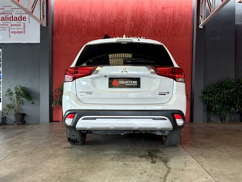 Mitsubishi Outlander 2.2 MIVEC DI-D DIESEL HPE-S AWD AUTOMÁTICO