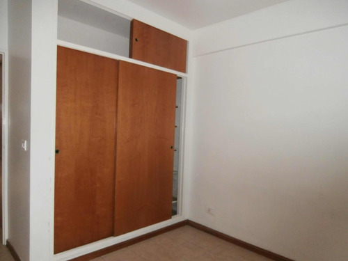Venta Ph Pb - C/ Cochera, Pileta Y Lavadero Indepe.