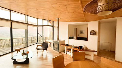 Espectacular Casa En Fundo Con Acceso Controlado Los Andes