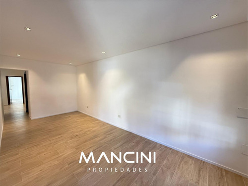 Ph En Venta De 5 Ambientes Con Cochera - Villa Ballester