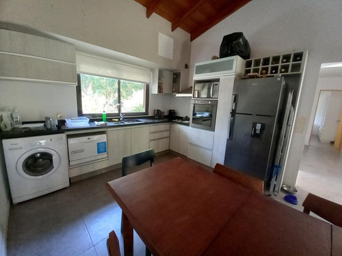 Imagen 3 de 14 de Casa - La Juanita. 3 Dormitorios Y 3 Baños