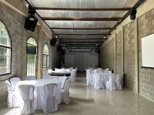Quinta Salon De Fiestas - Venta Castillo