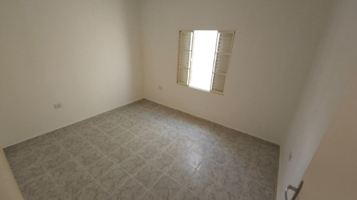 Casa Recém Reformada Com 3 Dormitórios Em Marília!