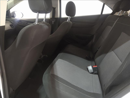 Imagem 4 de 14 de Chevrolet Onix Onix 1.0 Mpfi Joy 8v Flex 4p Manual