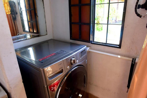 Casa En Venta - 2 Dormitorios 2 Baños - Cochera - 900mts2 - Francisco Álvarez, Moreno