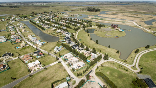 Imagen 13 de 18 de Dpto Venta 4 Ambientes Canning Vista Lago