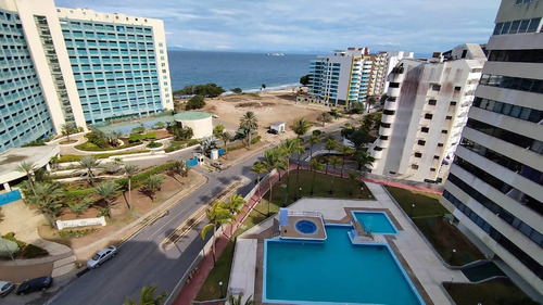 Apartamento Duplex, Tipo Loft En Esquina En La Mirage, Playa Moreno