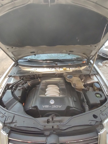 Volkswagen Passat V6 30v