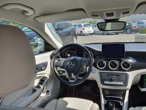 Imagen 8 de 12 de Mercedes-benz Clase Cla 2017 1.6 200 Cgi Sport At
