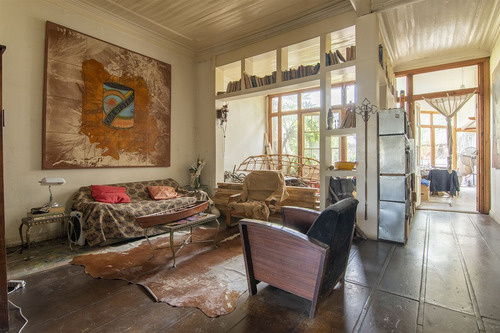 Casa En Venta De 4 Dorm. En Ñuñoa