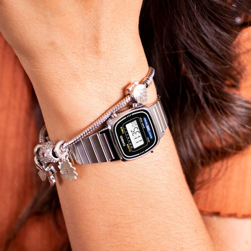 Reloj Casio Mujer La670wa-1df Color Plateado Digital 30m