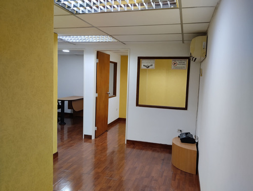 Se Alquila Oficina 95m2 Parque Carabobo