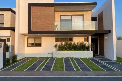 Casa En Venta Con Casa Club En Metepec, Avenida Tecnológico En Alboreto Residencial