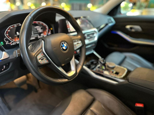 BMW Serie 3 2.0 330ia Luxury Line At