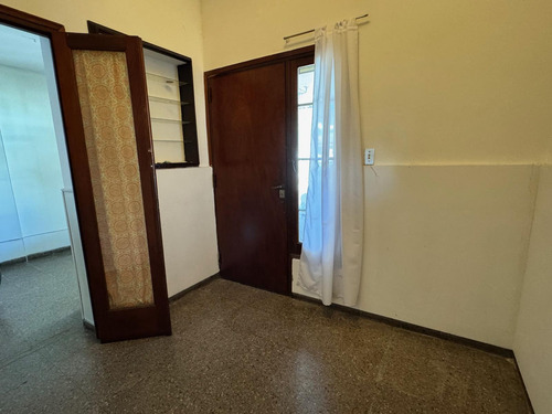 French Al 7600 - Venta De Casa 4 Dormitorios En Fisherton
