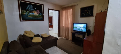 Imagen 7 de 8 de Casa En Venta En La Pedro Manuel Arcaya. Punto Fijo