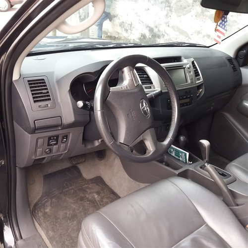 Toyota Hilux Srv Ano 2013 Automática
