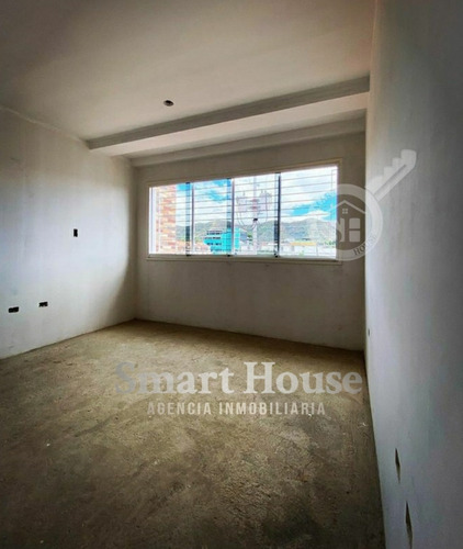Llev18m-abev02m Smart House Vende Comodo Townhouse En Obra Limpia Urb Andres Bello.
