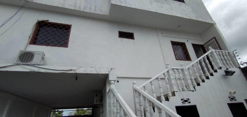 Edificio En Venta En Zona Los Pinos Cabudare Profesional Inmobiliario Mehilyn Perez